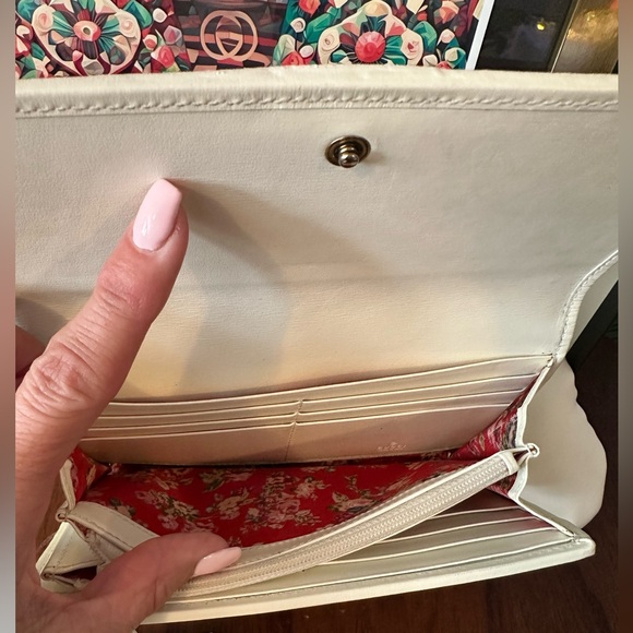 💃 GUCCI White Quilted Marmont GG Sherry Line Web Continental Wallet - Picture 6 of 13
